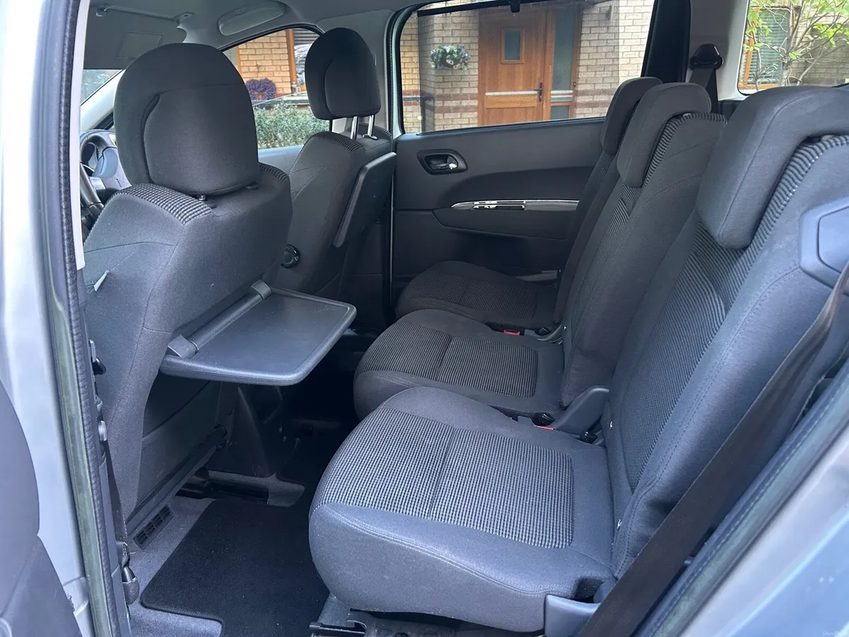 14 Peugeot 5008 ( Auto 7 Seats) Low kilometres - Image 2