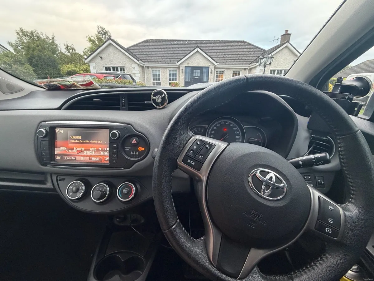 2016 (161) Toyota Yaris Luna 1.0L - Image 5