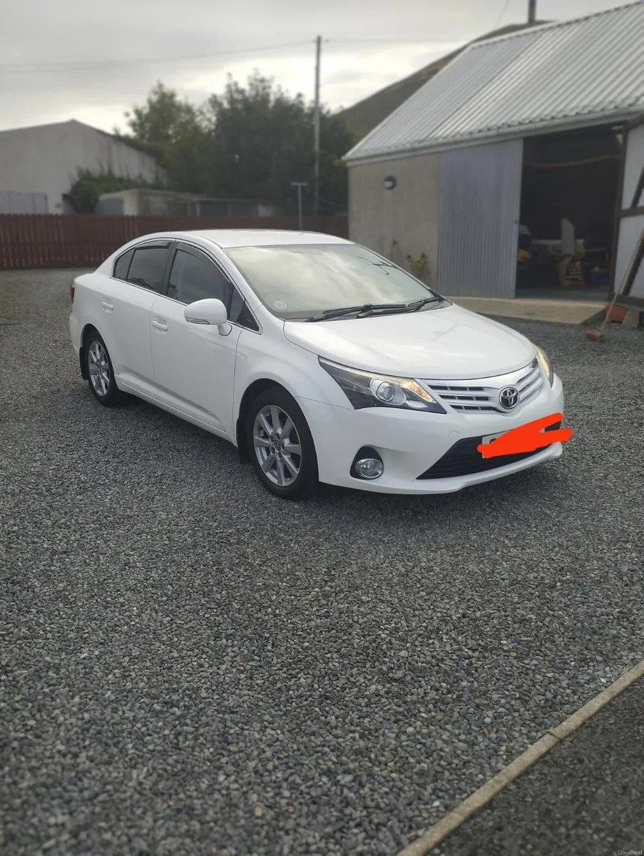 Toyota Avensis 2012 - Image 2