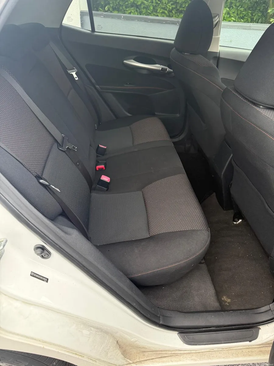 Car - Image 5