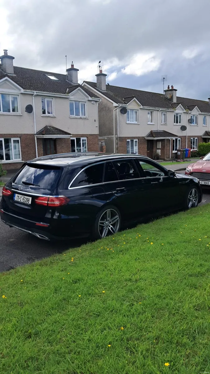 Mercedes E220d AMG - Image 5