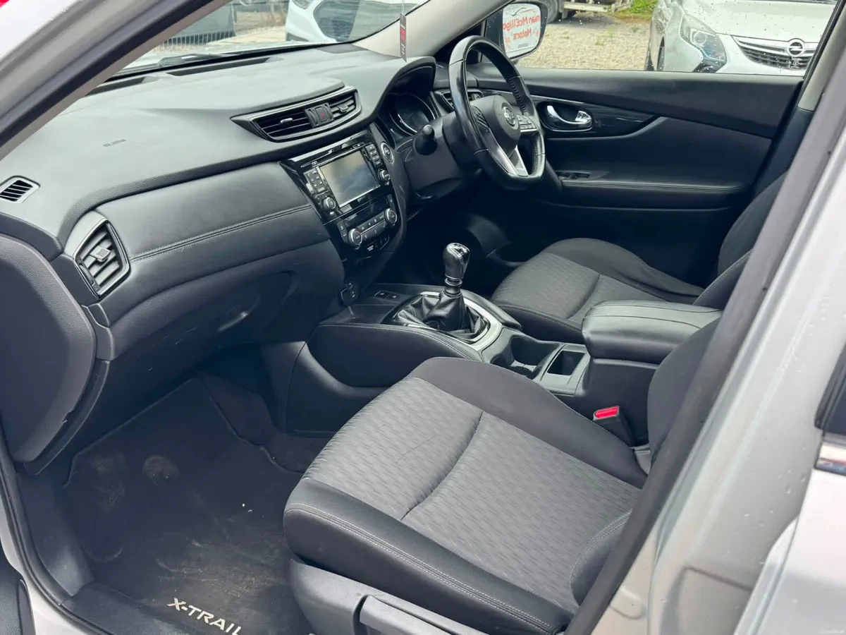 2019 Nissan X-Trail (Pan roof) 7 Seats - Image 5