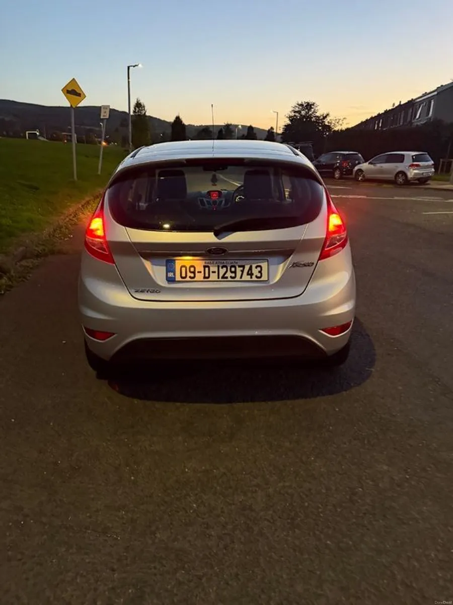 2009 Ford Fiesta Nct 03/27 - Image 4
