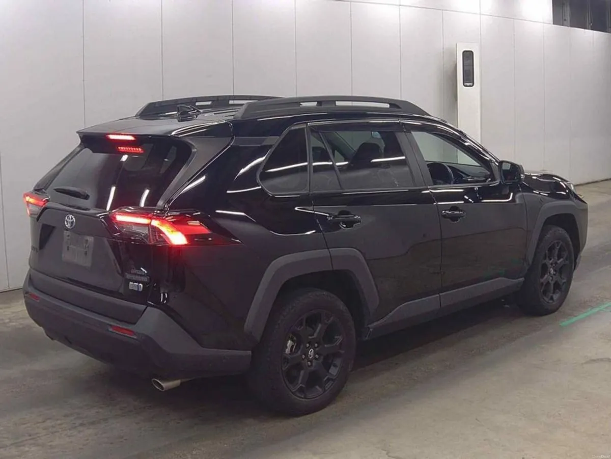 Toyota RAV4 4WD HYBRID ADVENTURE OFFROAD PACK - Image 3