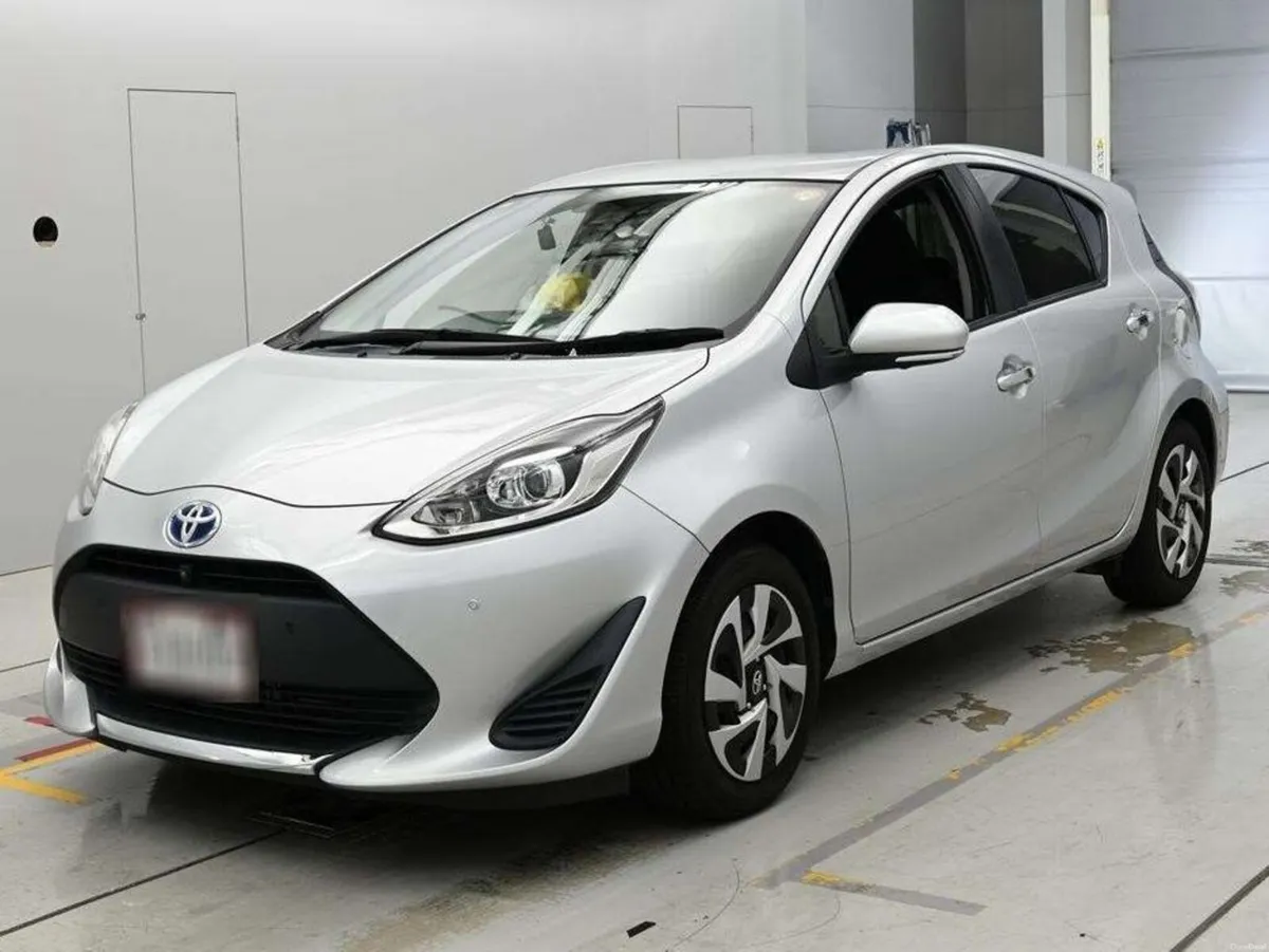 Toyota Aqua S STYLE BLACK - Image 3