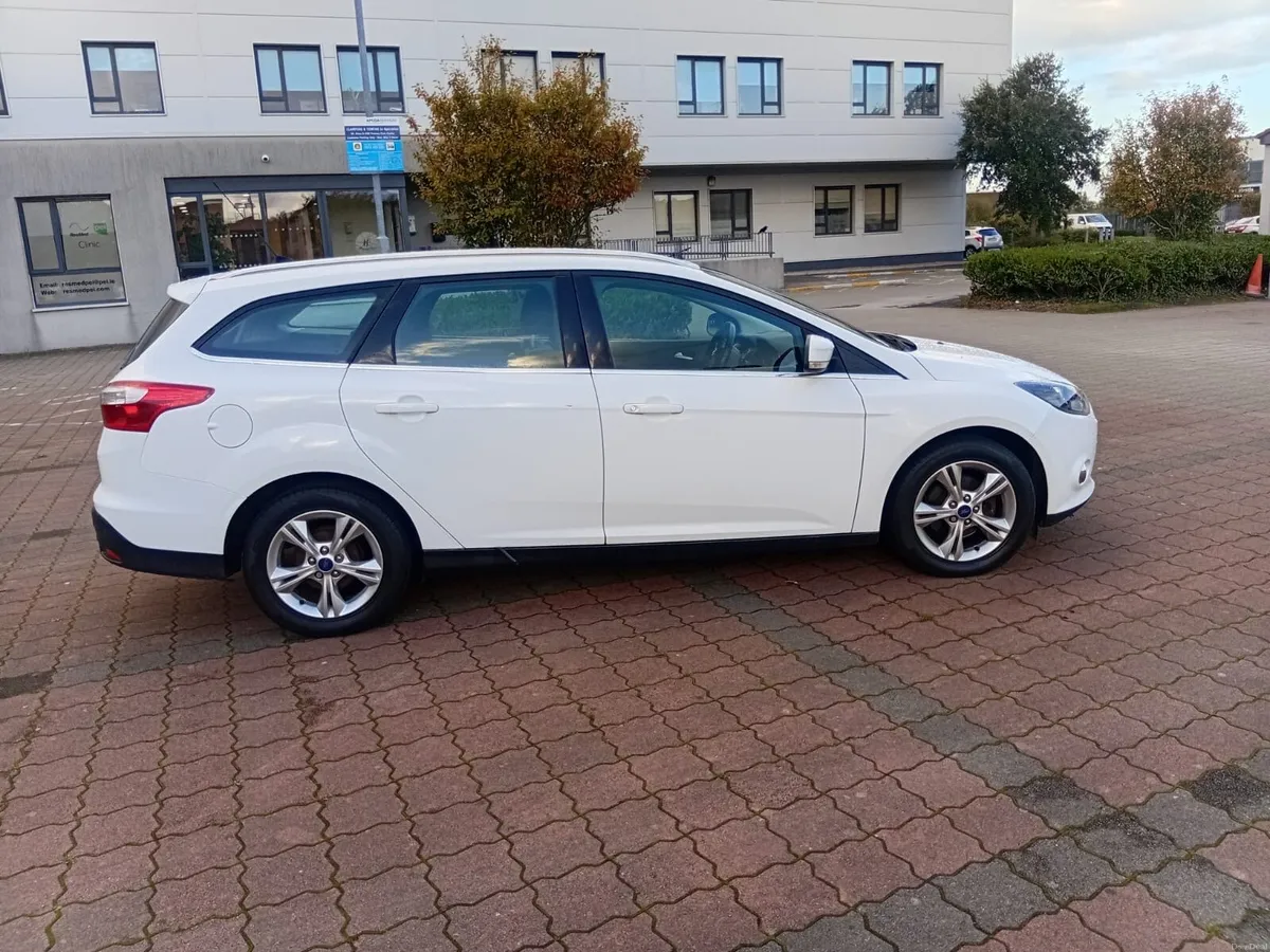 142 Ford Focus Nct 11/27 - Image 2