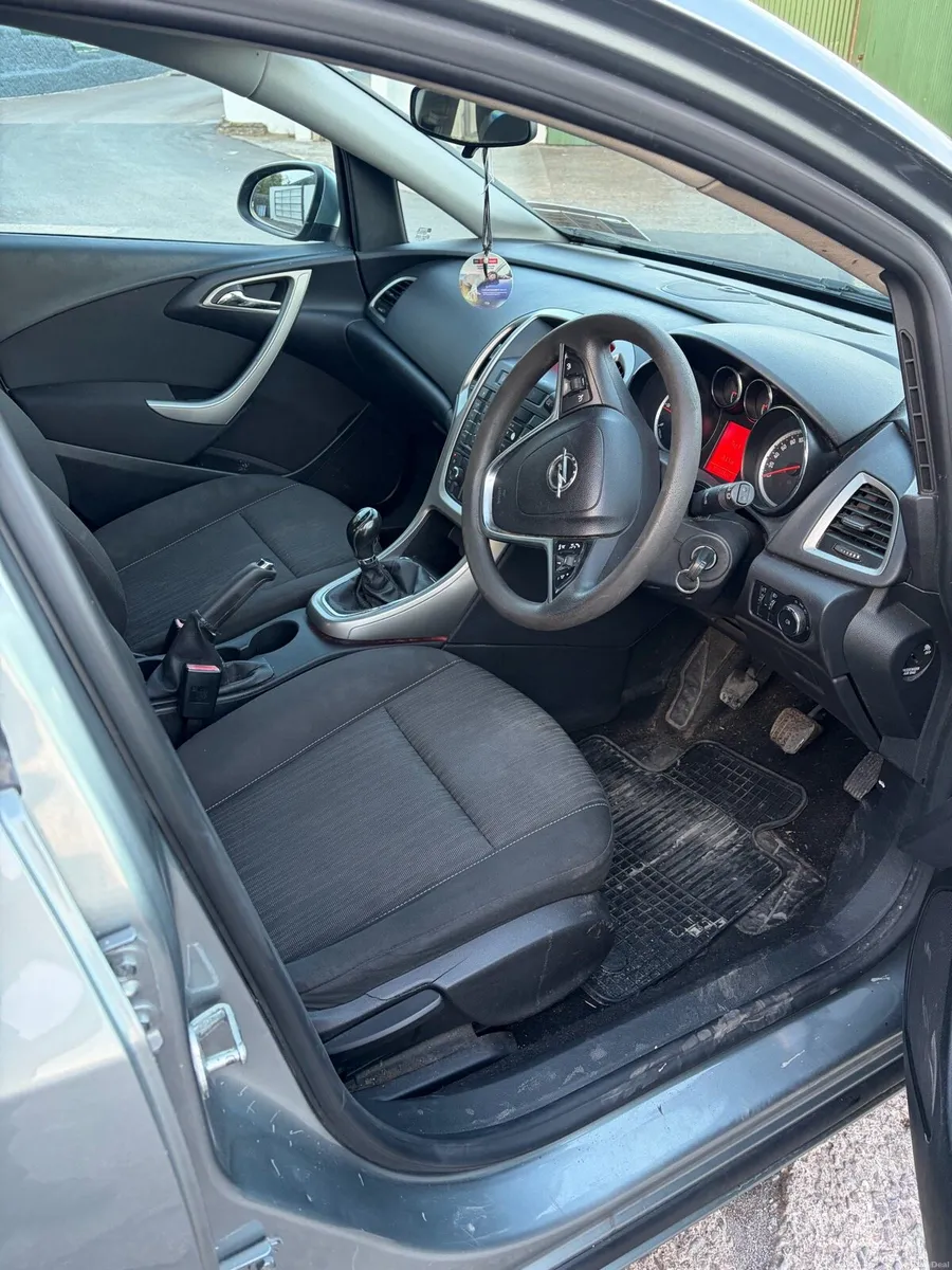 Opel Astra 1.3 cdti - Image 4