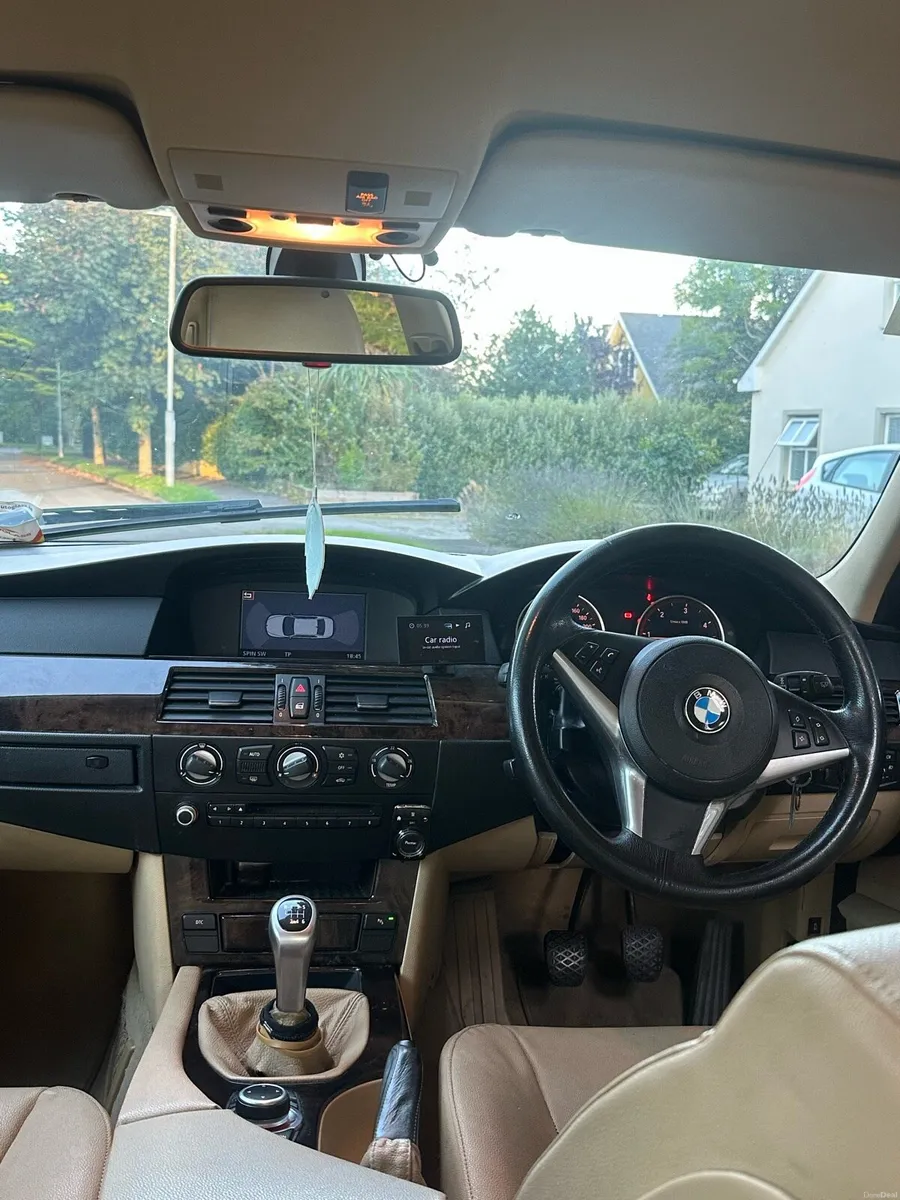 2009 bmw 520D - Image 5