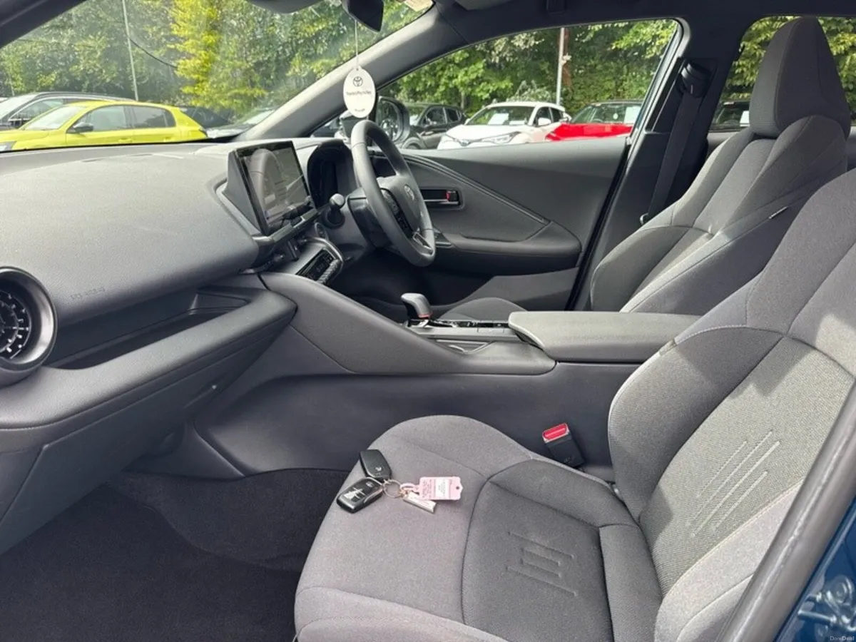 Toyota C-HR C-HR HYBRID SPORT+ - Image 6