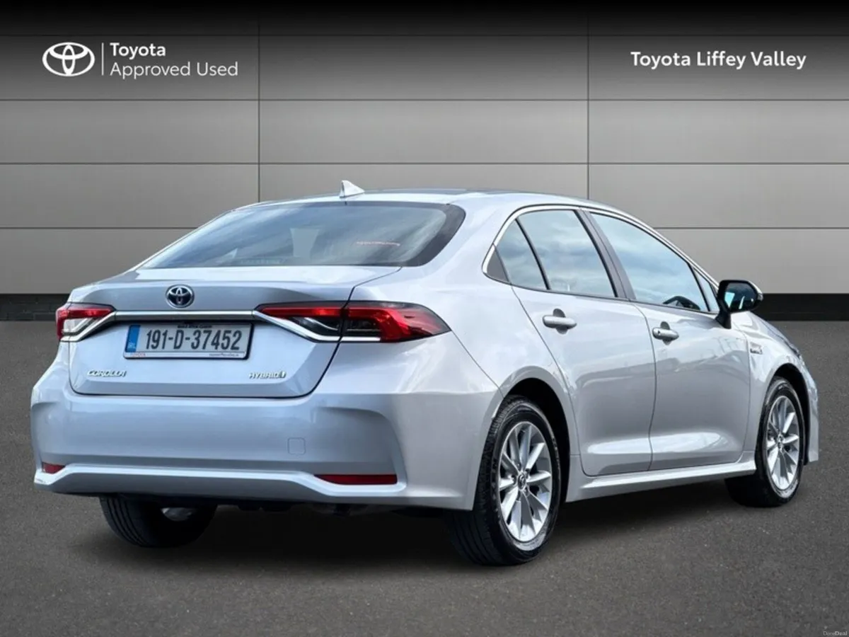 Toyota Corolla COROLLA HYBRID LUNA SAL - Image 2