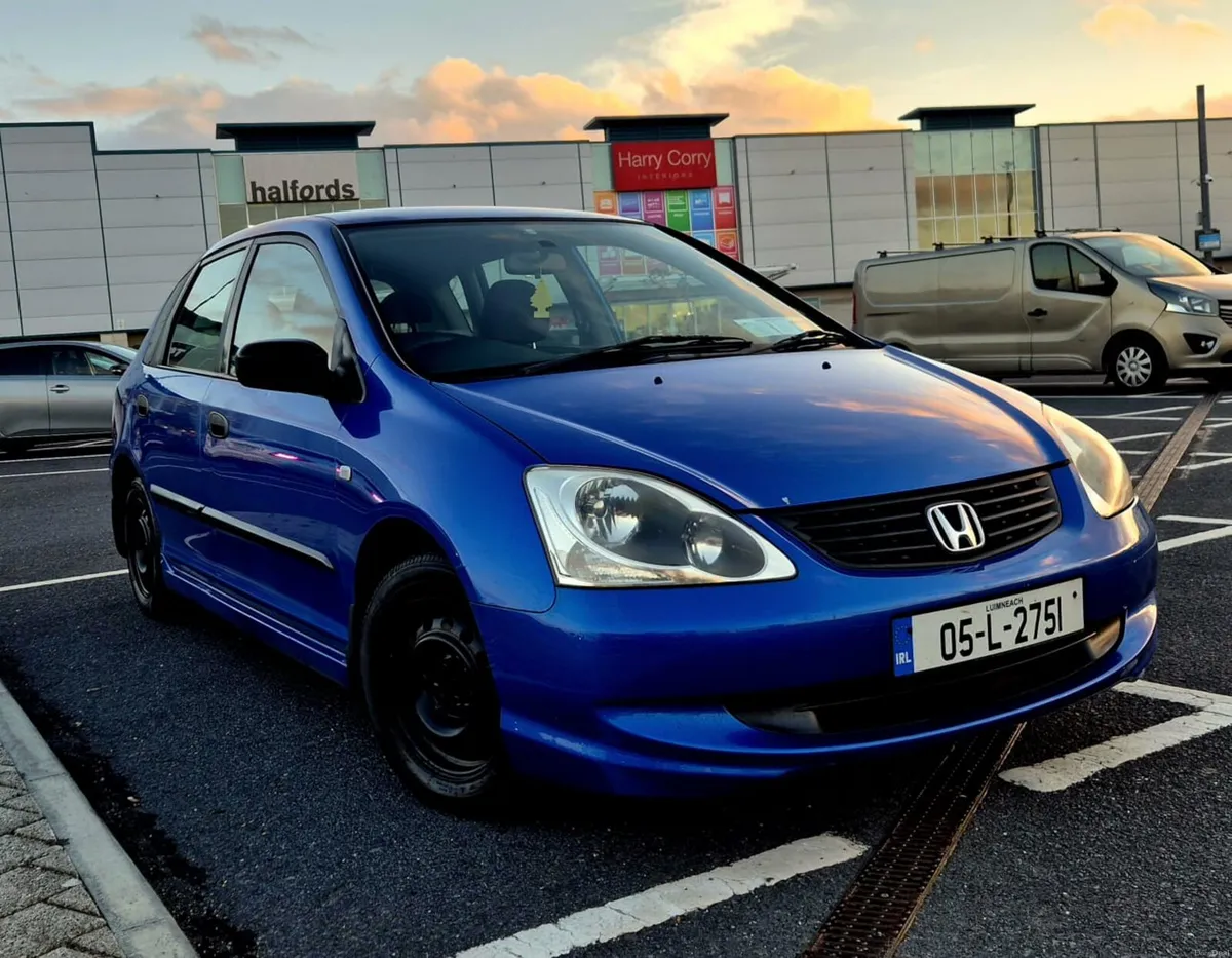 2005 Honda Civic 1.4 Petrol Hatchback

240,000 km - Image 1