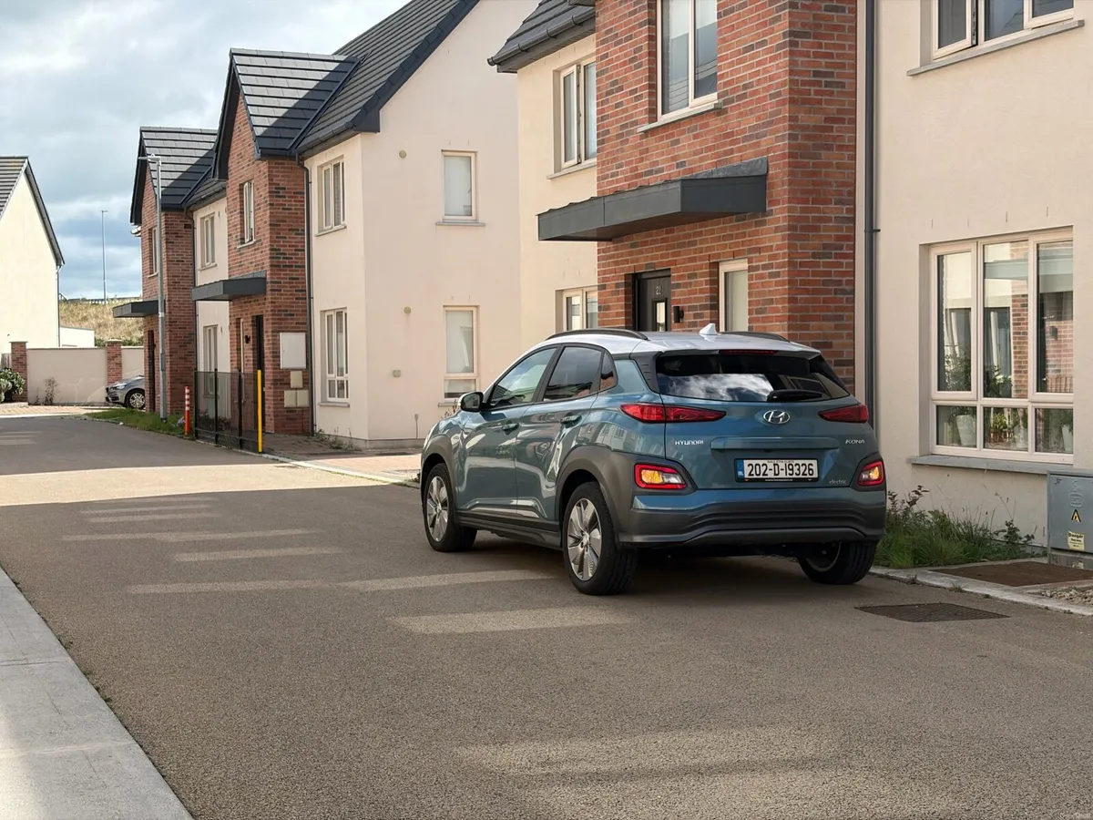 Kona EV Premium LONG RANGE+HEAT PUMP+100pcBATTERY - Image 3