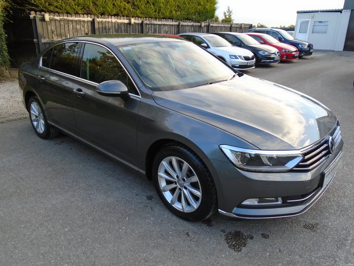Volkswagen Passat 2015,Highline,heated seats,xenon - Image 1