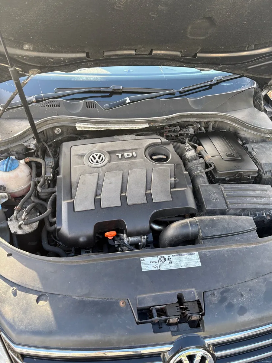 Volkswagen Passat - Image 4