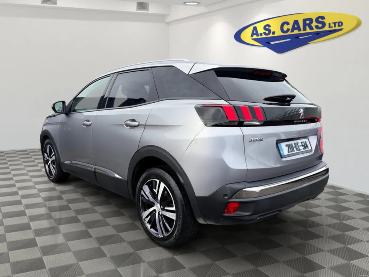 Peugeot 3008 ALLURE 1.5 HDI  ** TOP SPEC LOW MILEA - Image 6