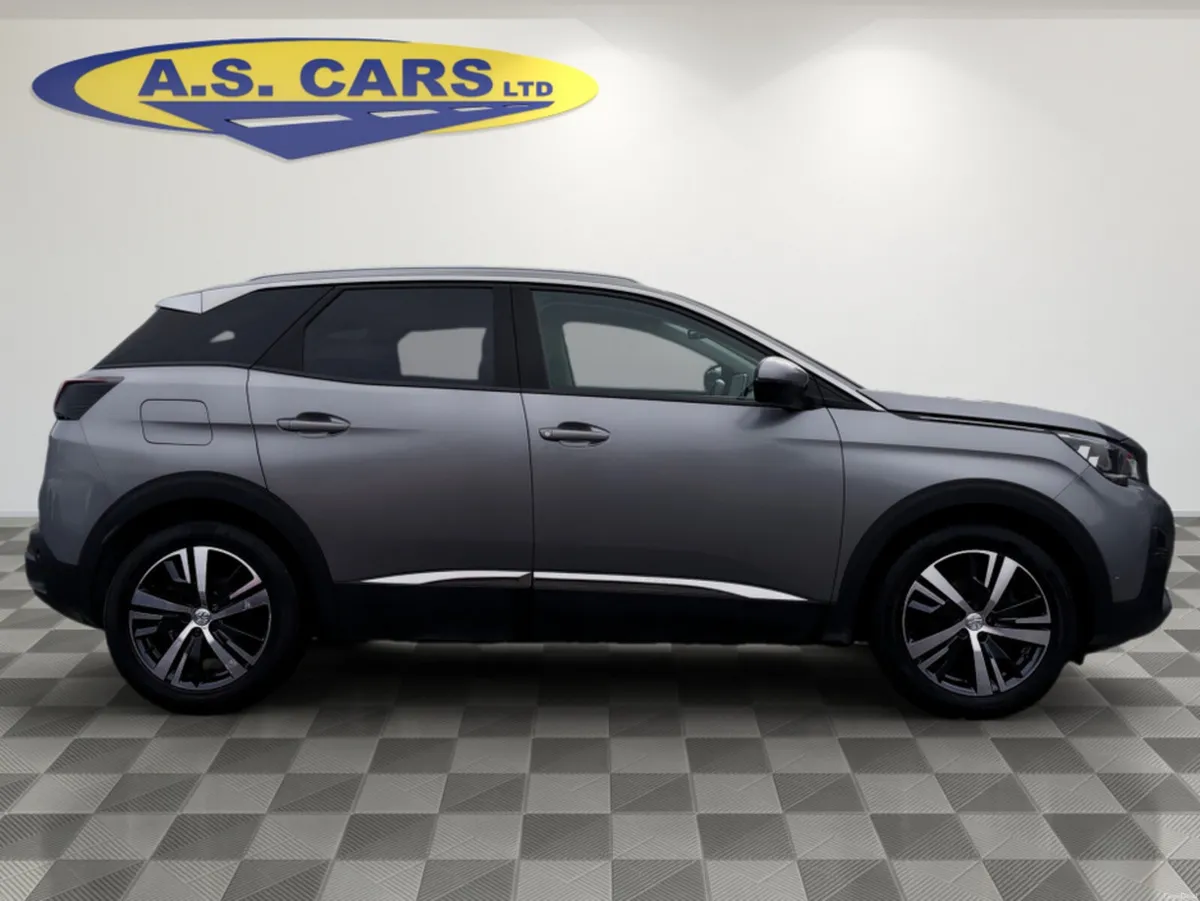 Peugeot 3008 ALLURE 1.5 HDI  ** TOP SPEC LOW MILEA - Image 4
