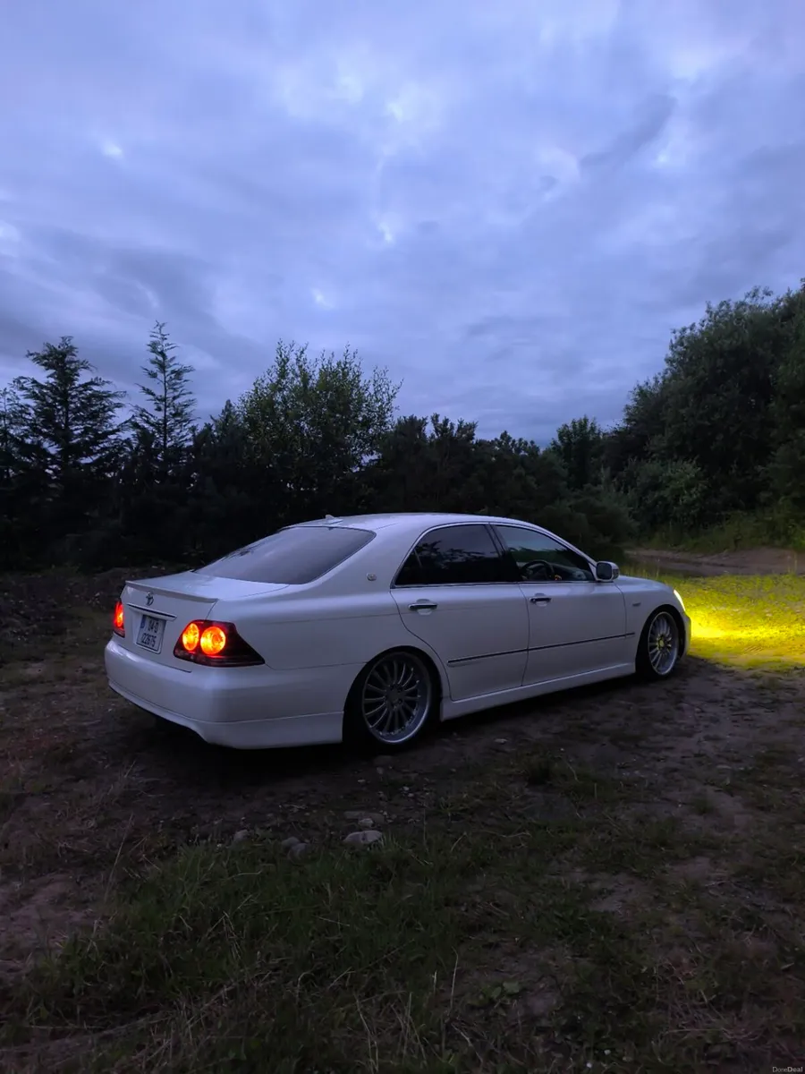 2004 Toyota Crown Athlete 2.5 V6 JDM - Image 2