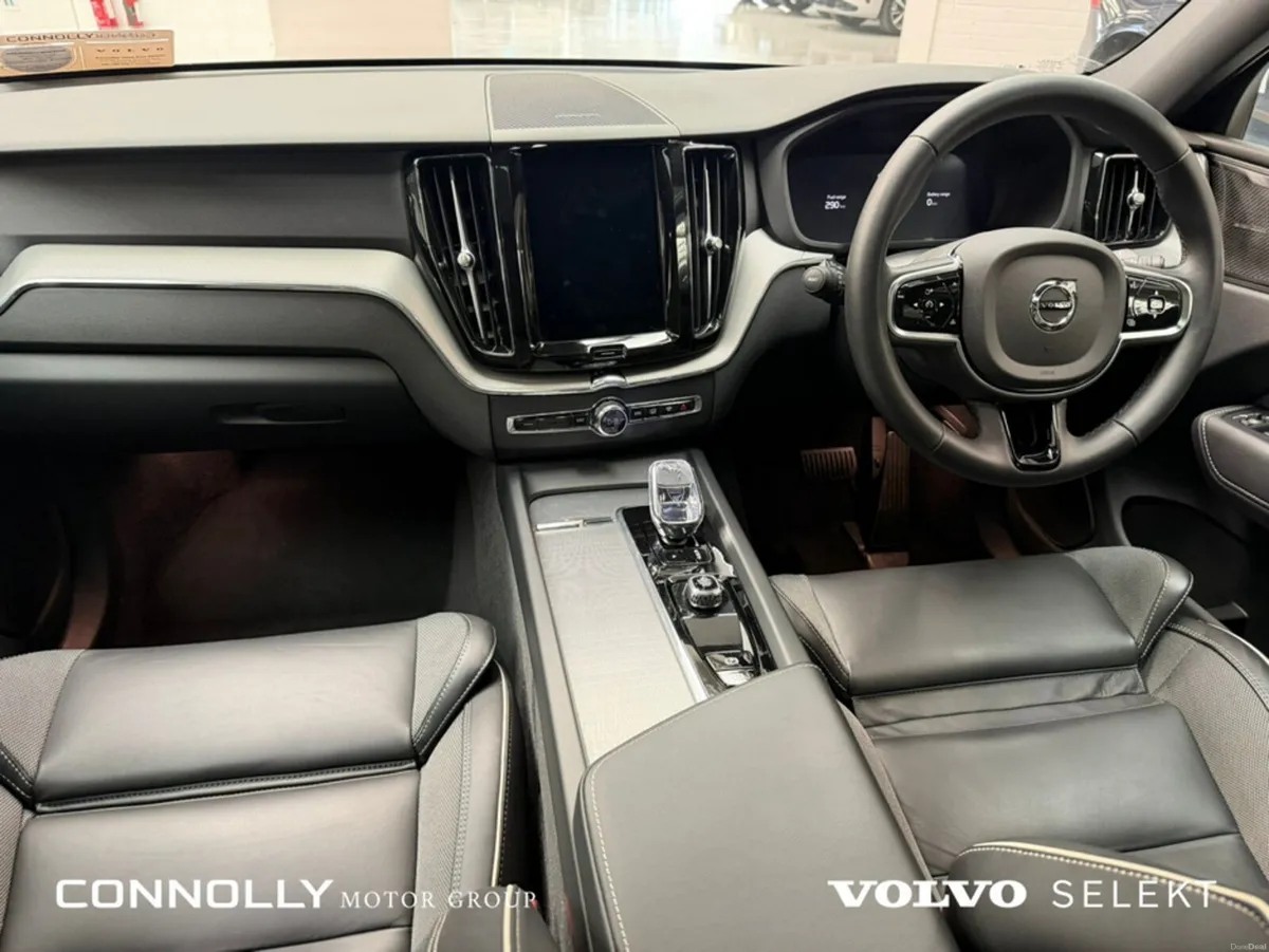 Volvo XC60 T6 Plus | €544pm | Dark Theme | Plug In - Image 3