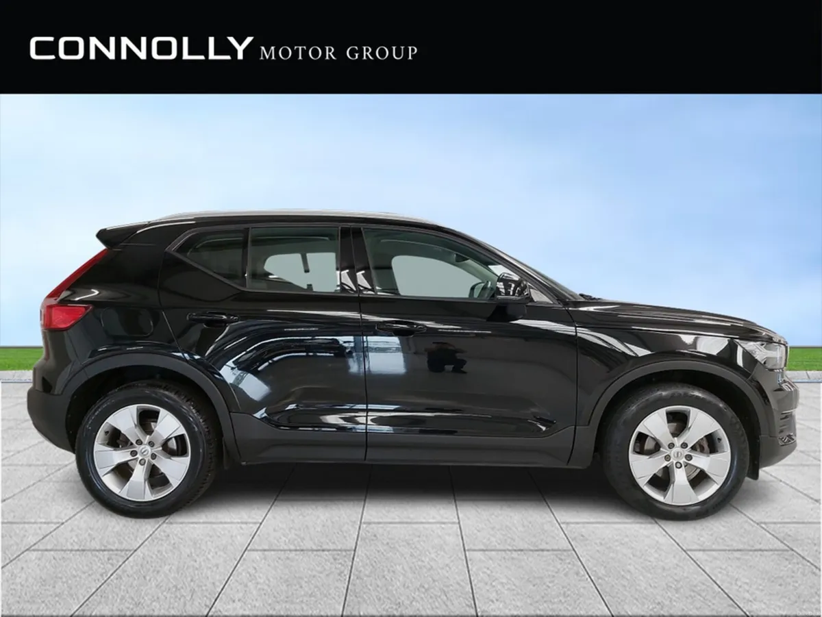 Volvo XC40 D3 MOM 5DR - Image 3