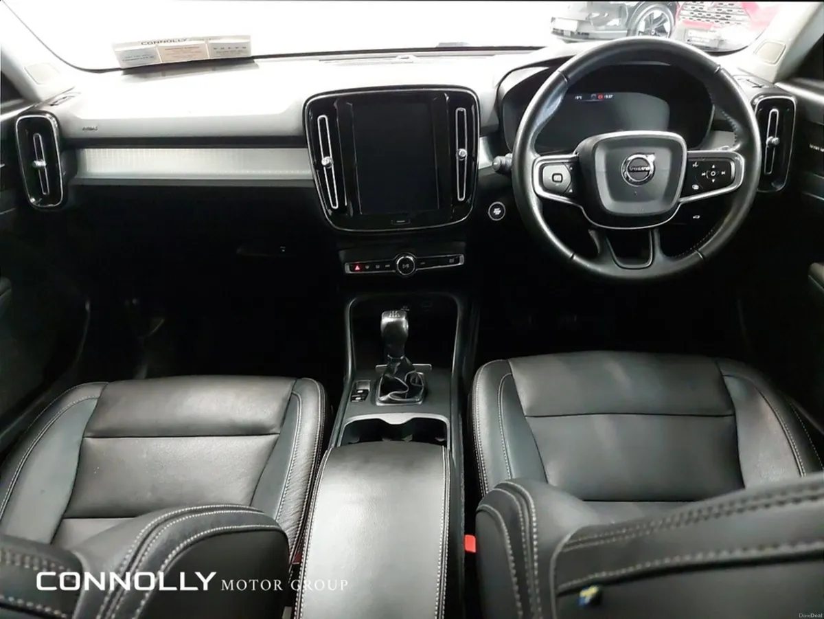Volvo XC40 D3 MOM 5DR - Image 4