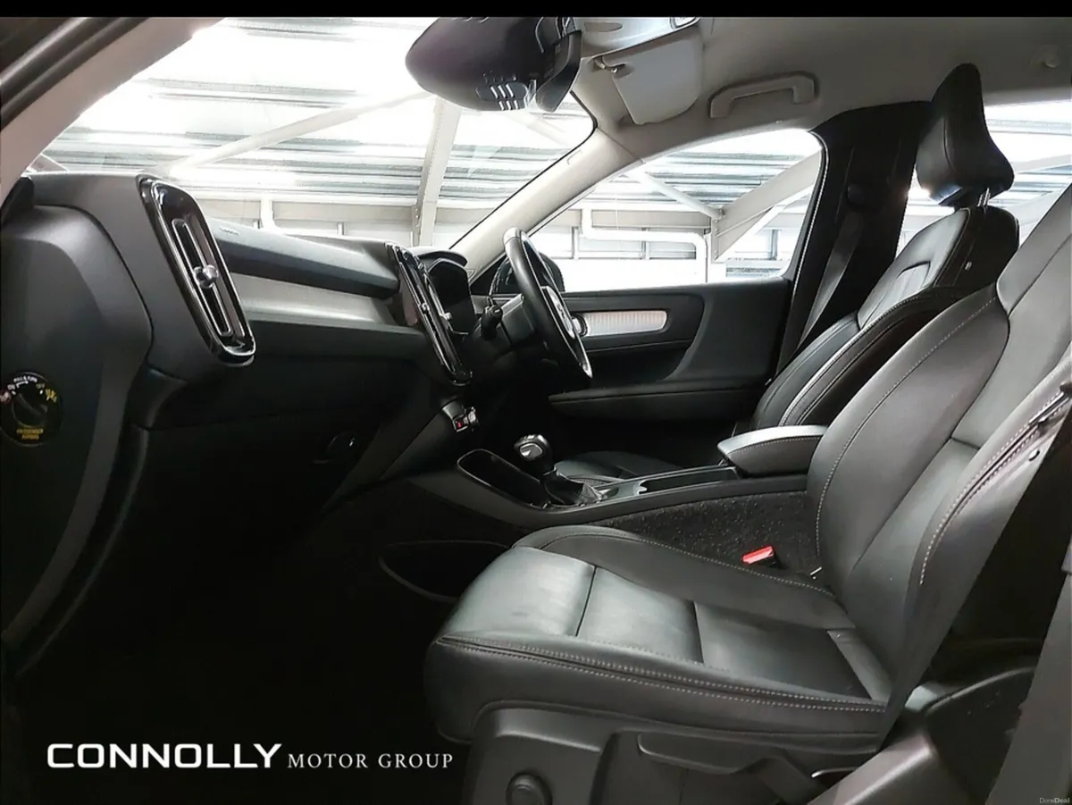 Volvo XC40 D3 MOM 5DR - Image 5