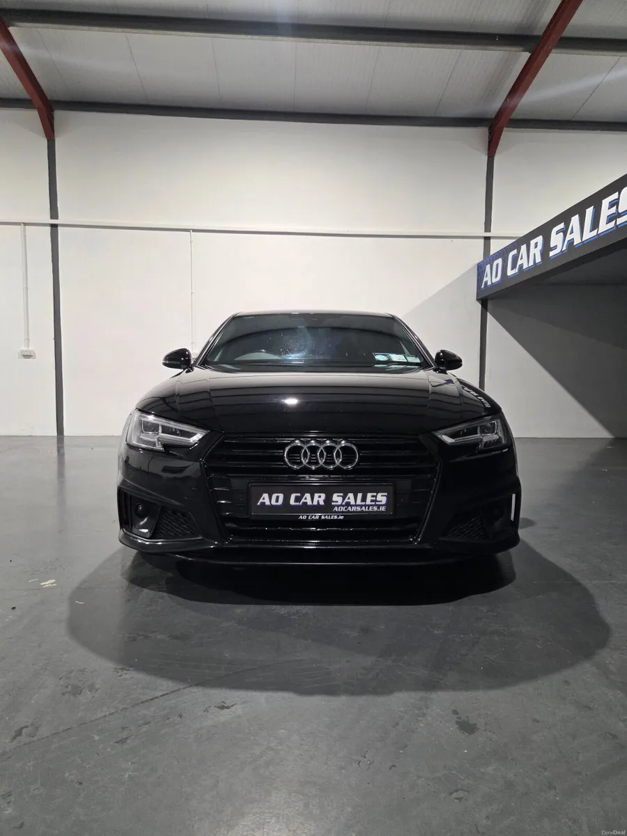Audi A4 2019 2.0 tdi s-line black edition spec - Image 3