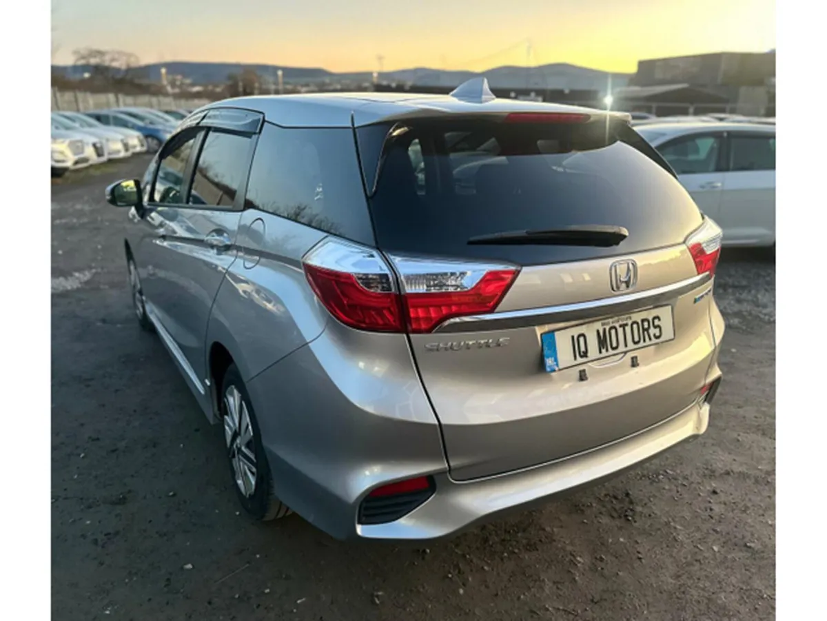 Honda Shuttle 1.5 Automatic petrol hybrid - Image 6