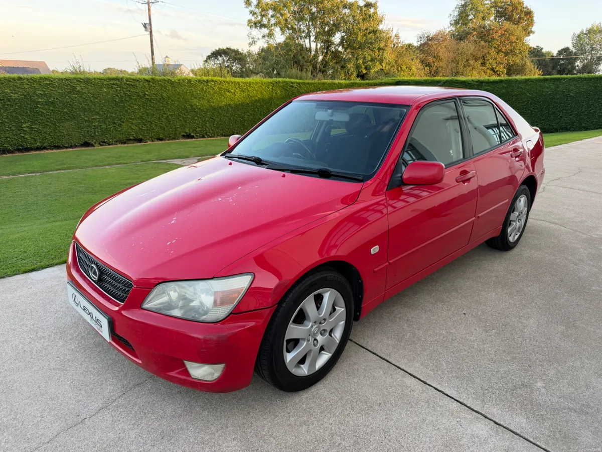 2003 LEXUS IS200 S AUTO - Image 1