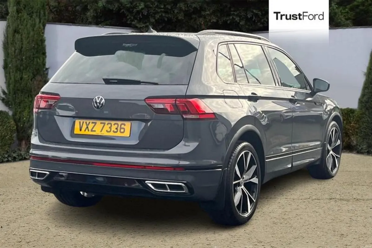 Volkswagen Tiguan 2.0 TDI 4Motion R-Line 5dr DSG - Image 4