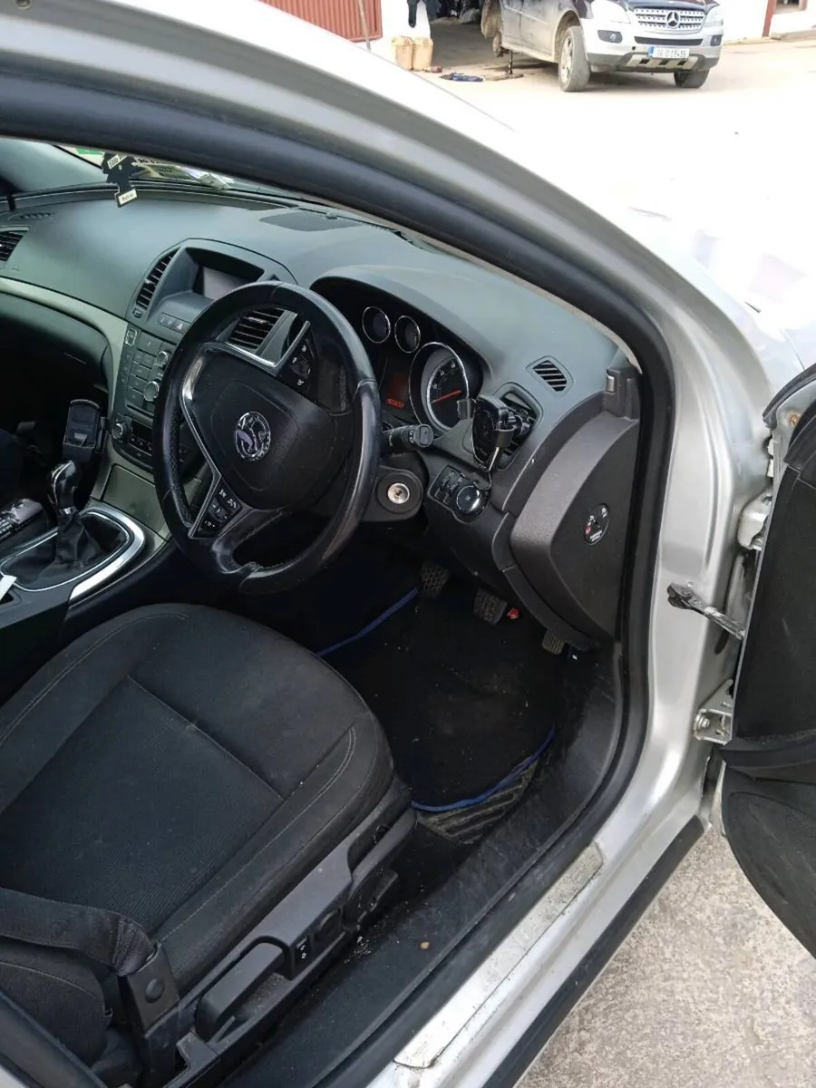 Car - Image 1