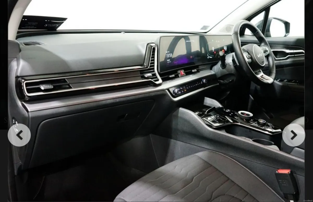 KIA Sportage PHEV - Image 2