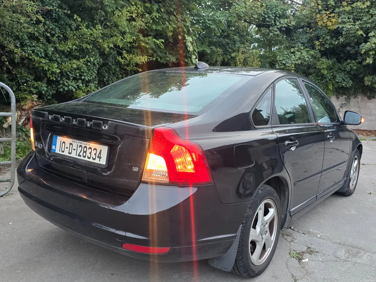 €2222 Volvo S40 2010 petrol ⛽️ nct&tax €2222 - Image 1