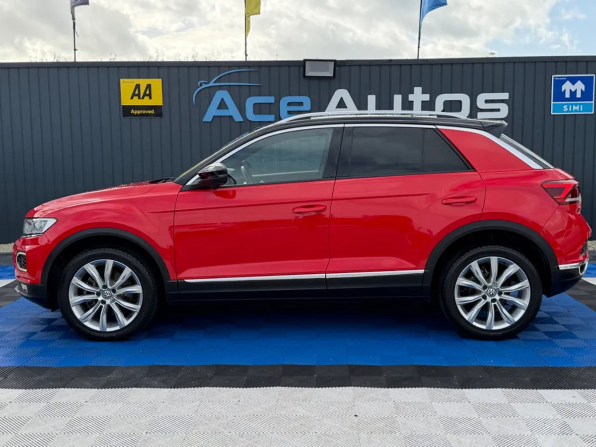 Volkswagen T-Roc SPORT - 2.0L DIESEL - AUTO - 12M - Image 4