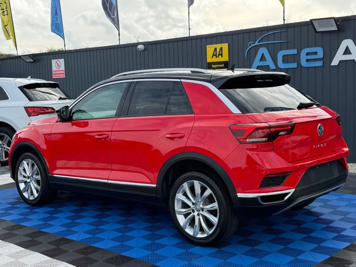 Volkswagen T-Roc SPORT - 2.0L DIESEL - AUTO - 12M - Image 5