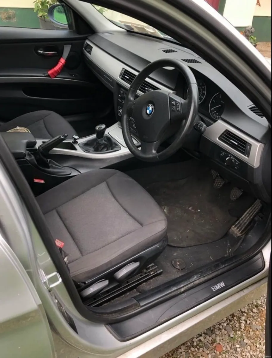 08 BMW 320D - Image 4