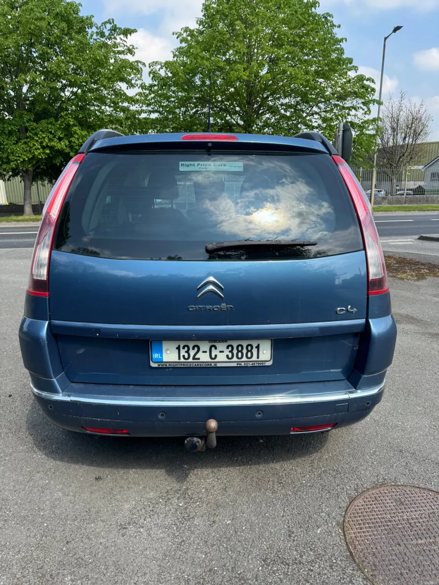 Image 2 of 21