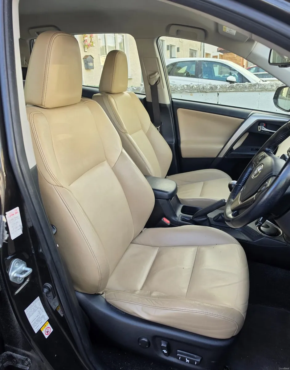 Toyota RAV4 2015 - Image 3