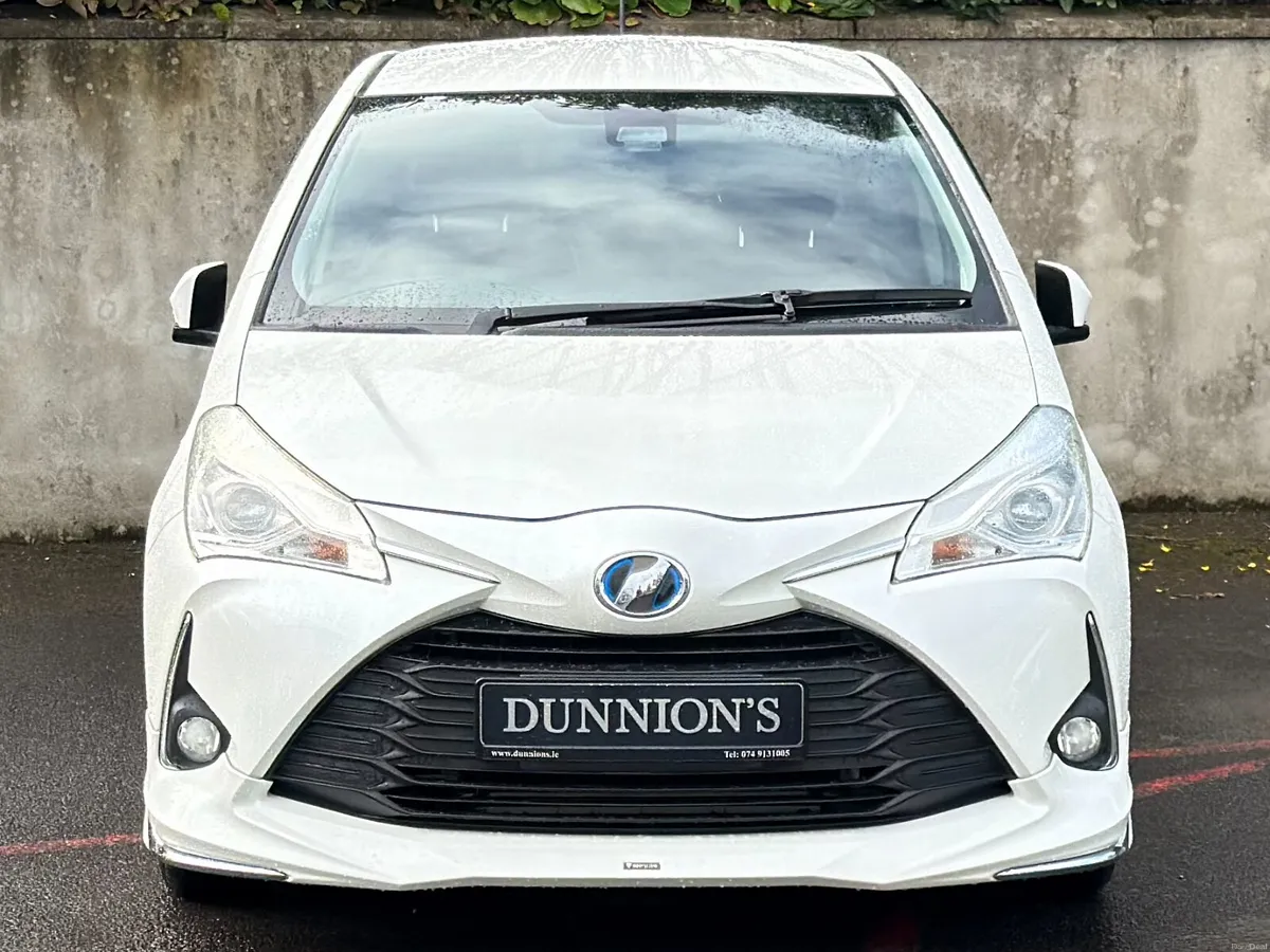 Toyota Yaris 2017 1.5VVTI MODELLISTA Hybrid - Image 2