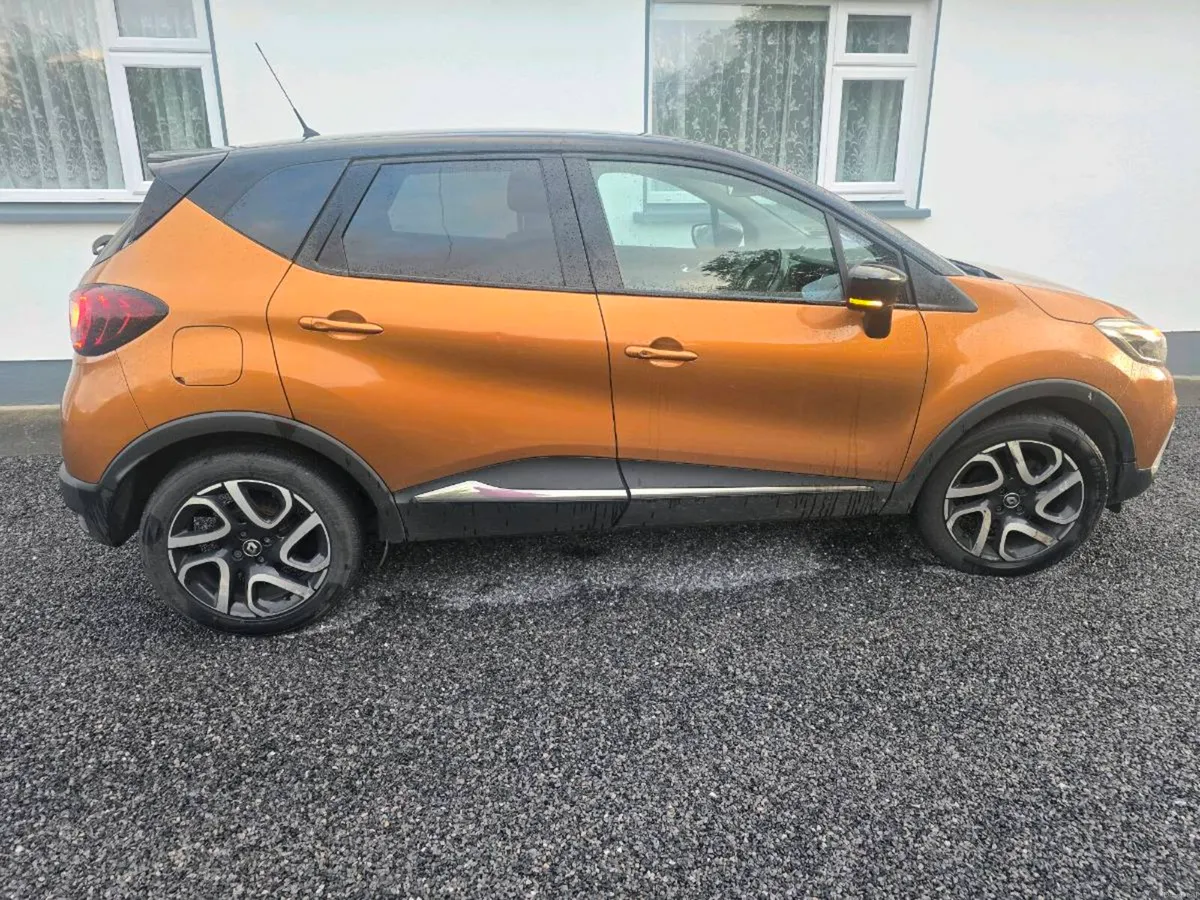 Renault Captur 1.5l Diesel - Low Mileage - Image 3