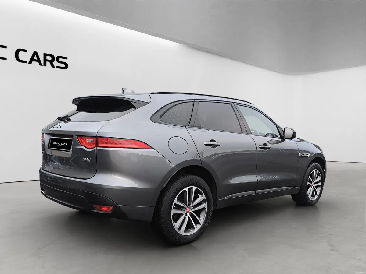 JAGUAR F-PACE  2016 - Image 3