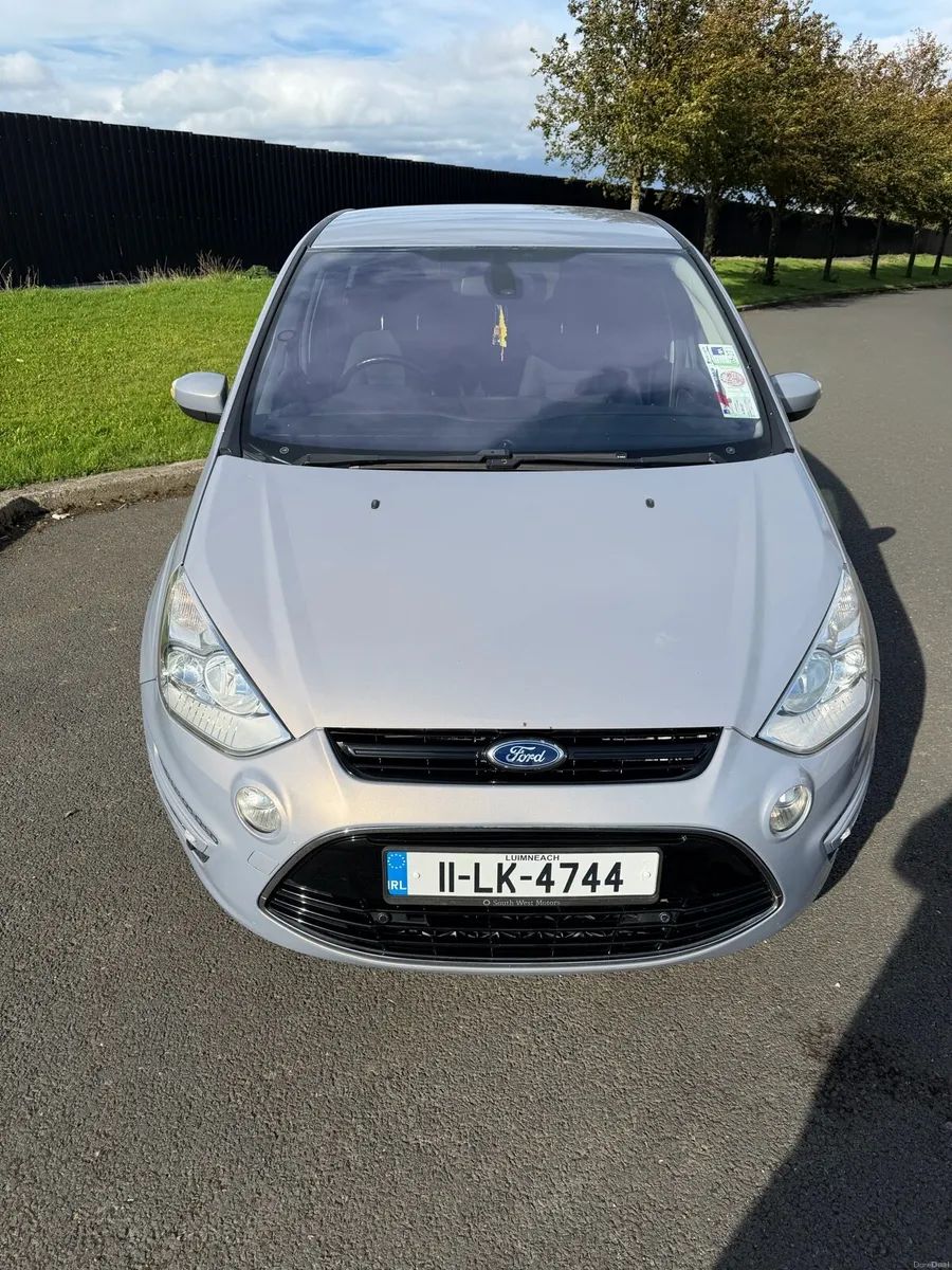 Car Ford S-Max - Image 2