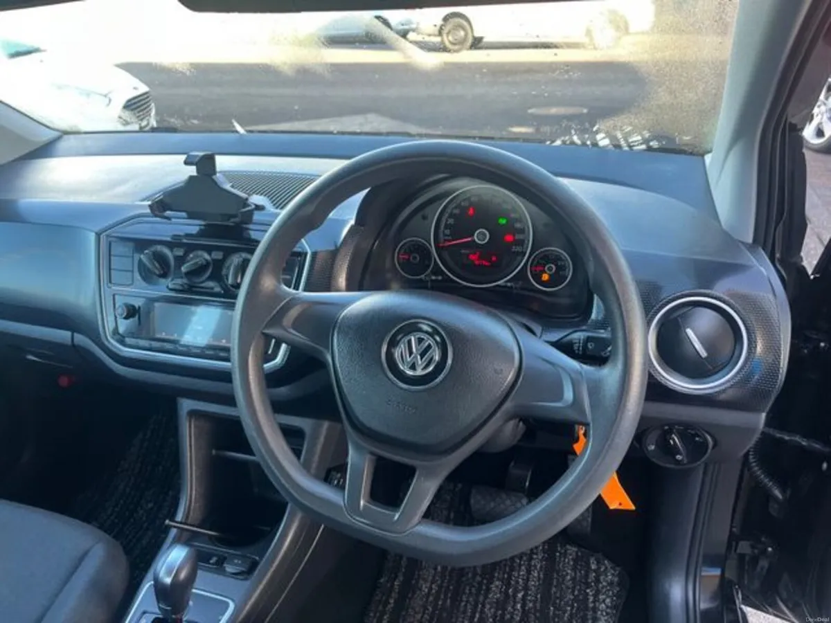 Volkswagen up! 1.0 automatic - Image 6