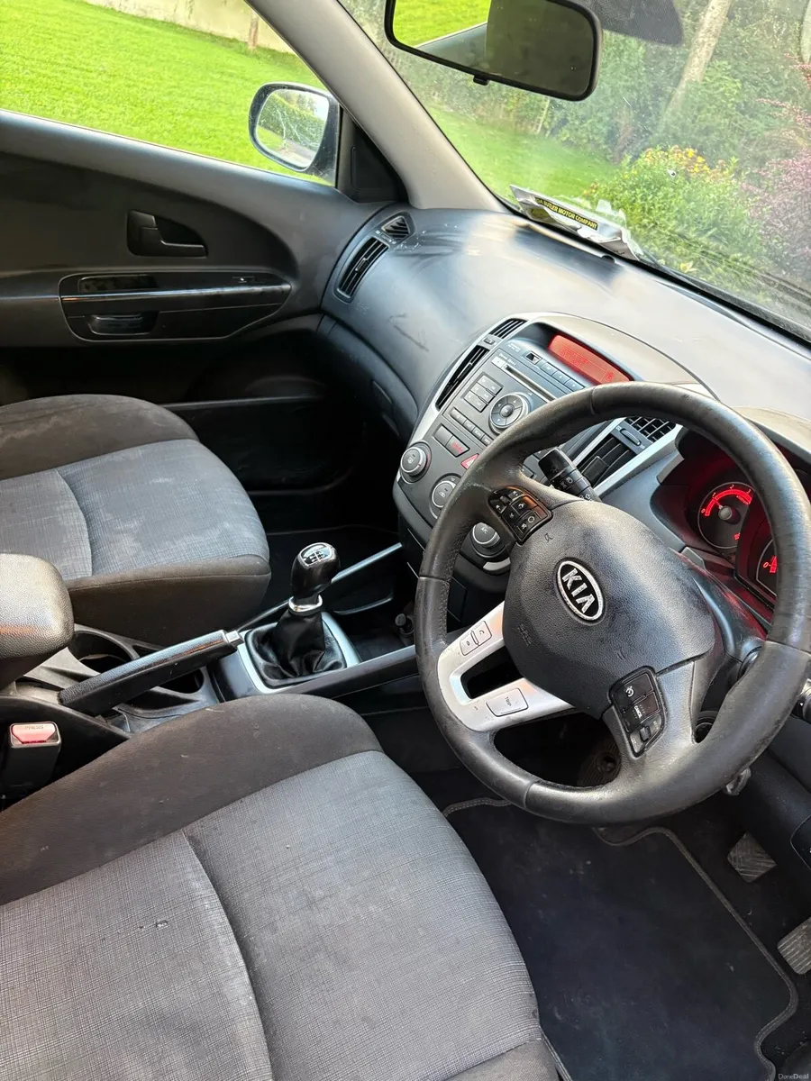 Kia Ceed - Image 6