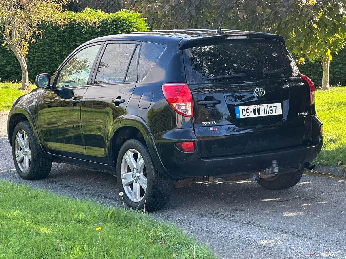 Toyota Rav4 2.2 D 4wd taxed July 27 - Image 2