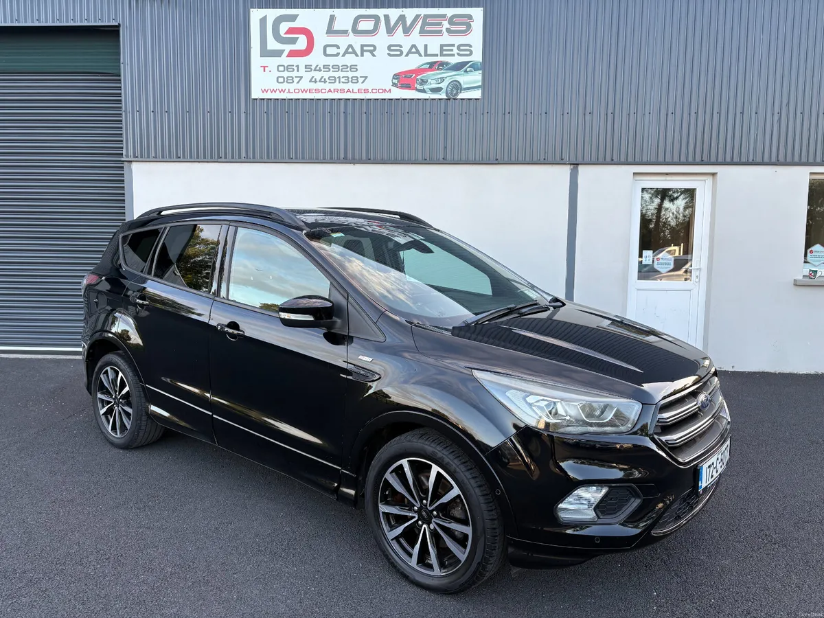 172 Ford Kuga ST-Line 1.5 TDCI - Pan Roof - Image 1