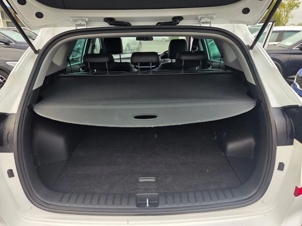 Hyundai Tucson Executive 5DR - Image 5