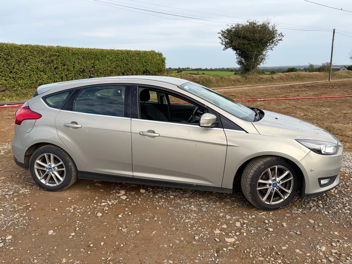 2015 Ford Focus - Image 2