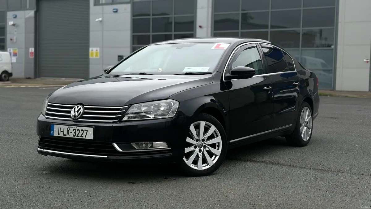 2011 VW Passat 2.0 TDI BlueMotion - Image 1