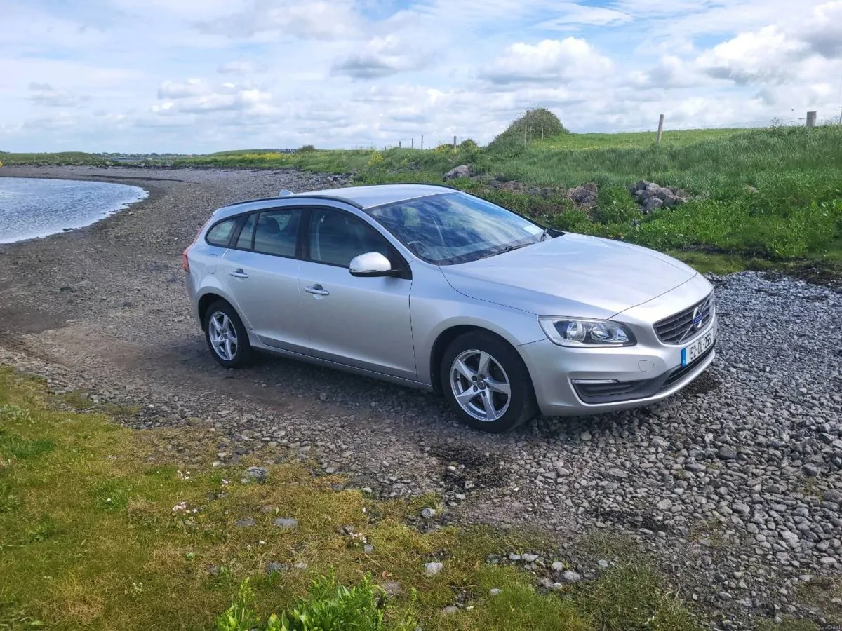 Volvo V60 D4 2Litre Estate - Image 2