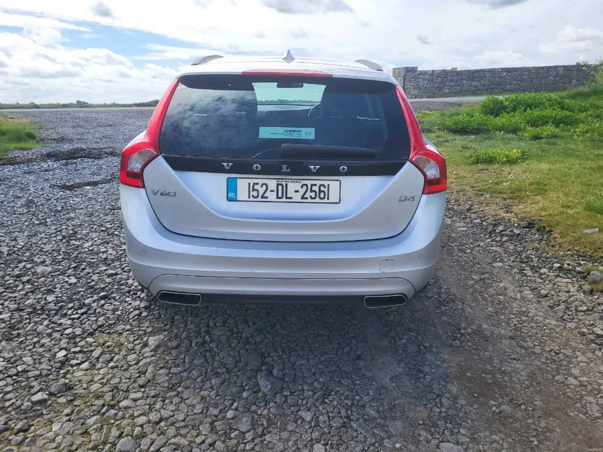 Volvo V60 D4 2Litre Estate - Image 4